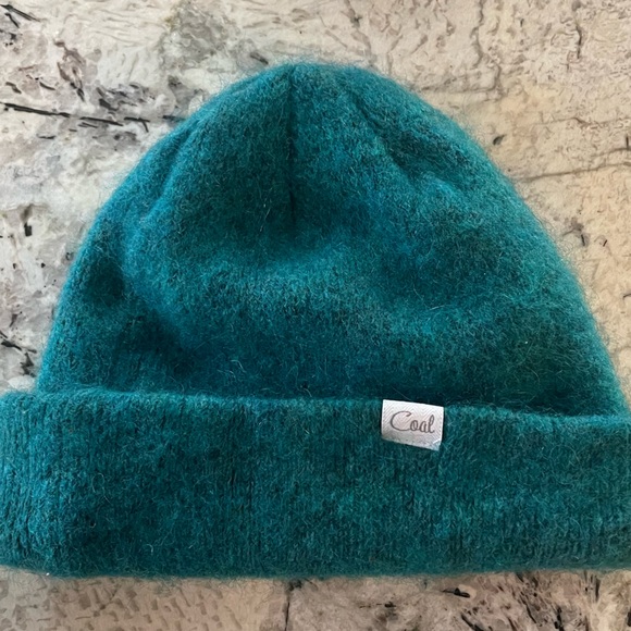 Coal Touque in beautiful turquoise green. - Picture 3 of 3